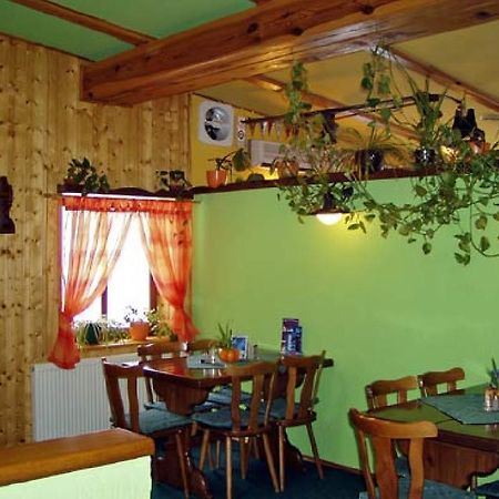 Restaurace A Penzion U Vladaru Mikulášovice Extérieur photo