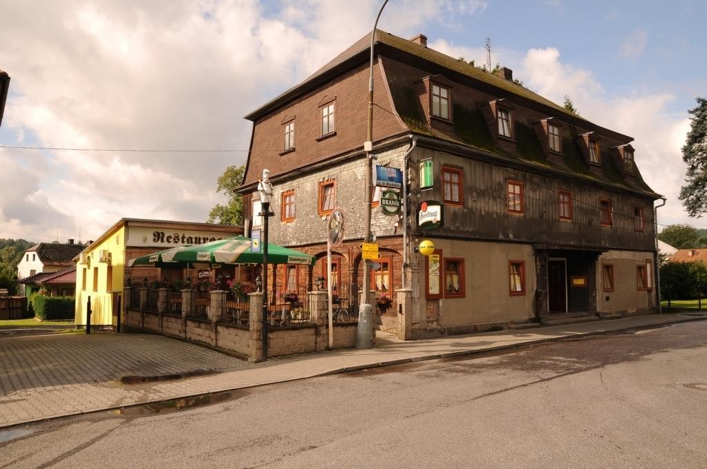 Restaurace A Penzion U Vladaru Mikulášovice Extérieur photo