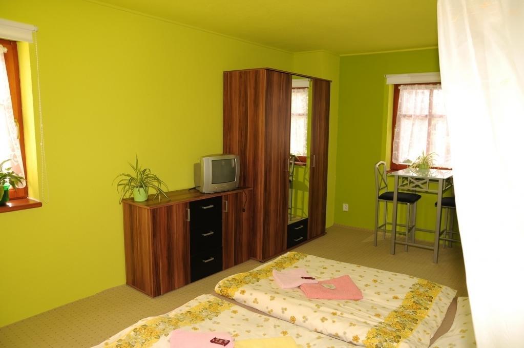 Restaurace A Penzion U Vladaru Mikulášovice Chambre photo