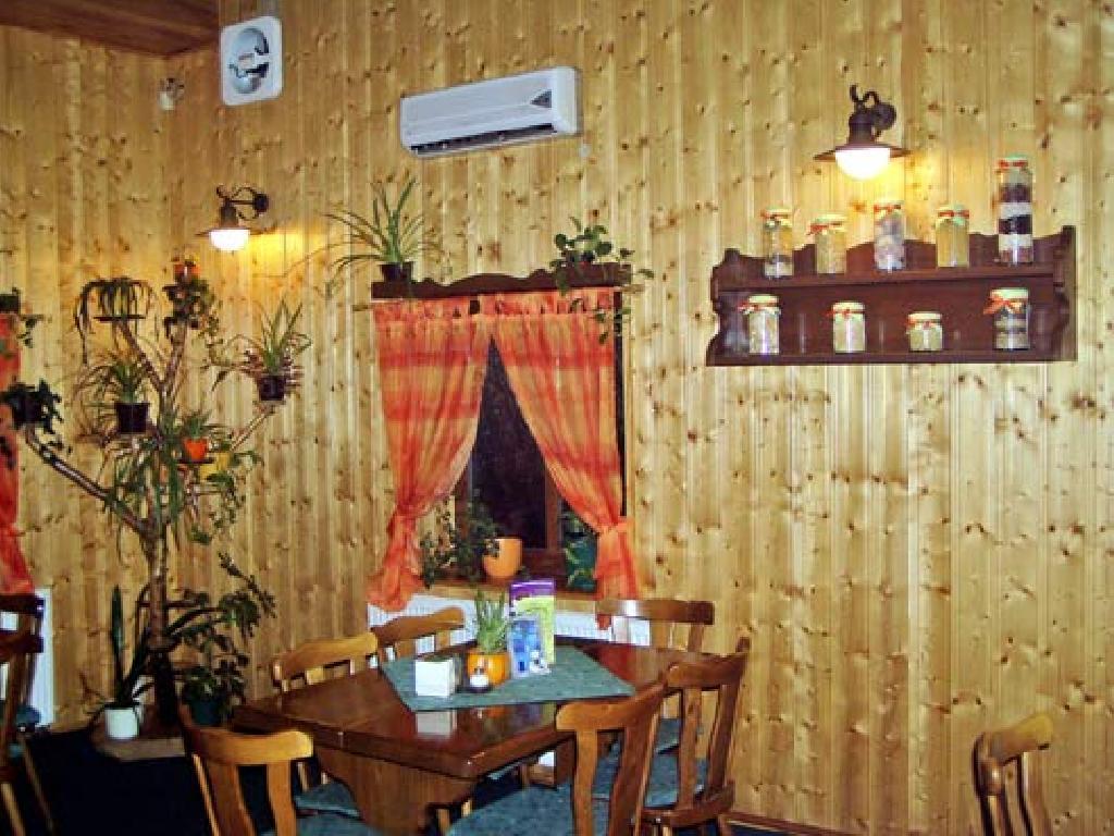 Restaurace A Penzion U Vladaru Mikulášovice Extérieur photo